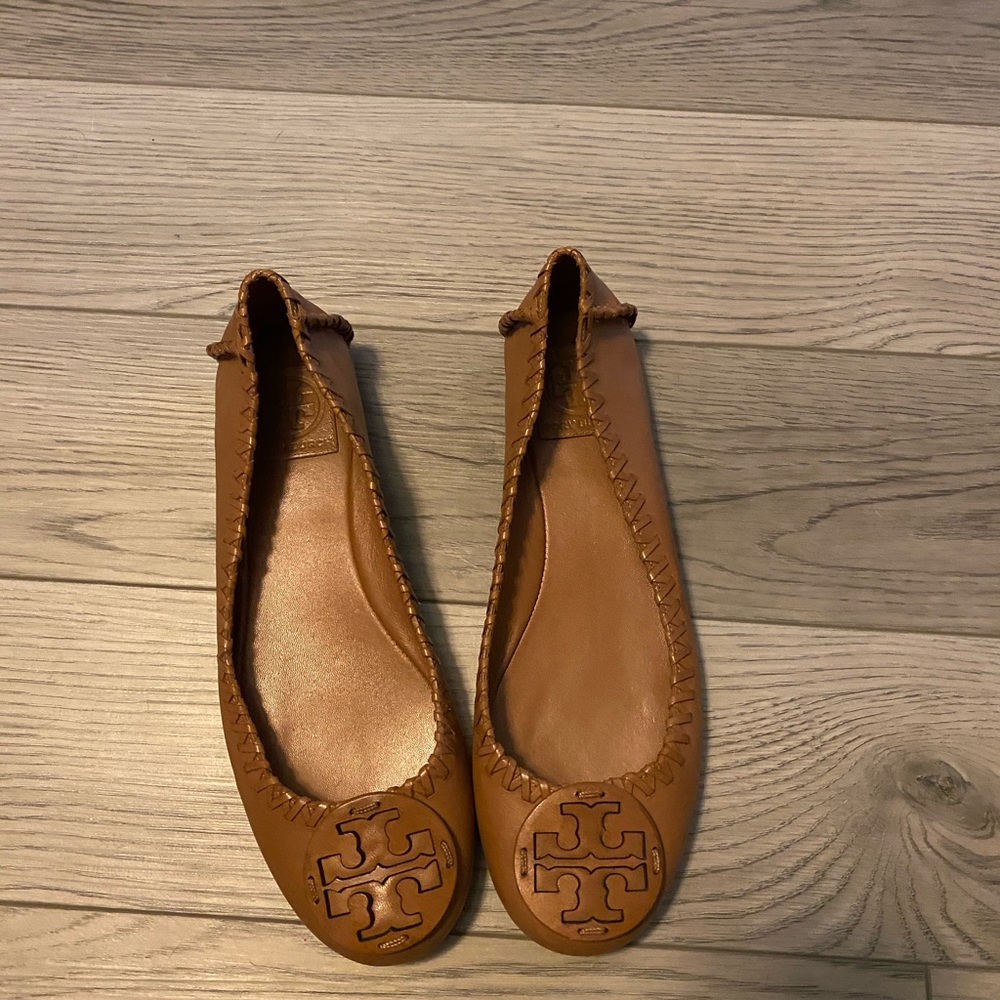 Tory ballet flats